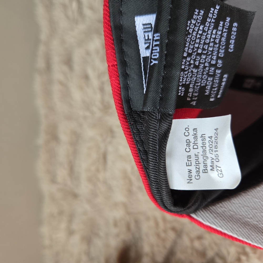 Red Kids Cap New Era 100 % Original - Picture 11 of 11